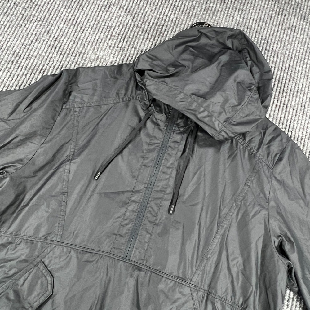 Under Armour Hooded Jacket Womens Medium Black Long Sleeve Loose Training Active